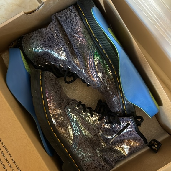 Martens iridescent with stars for girls and soles - Picture 8 of 11